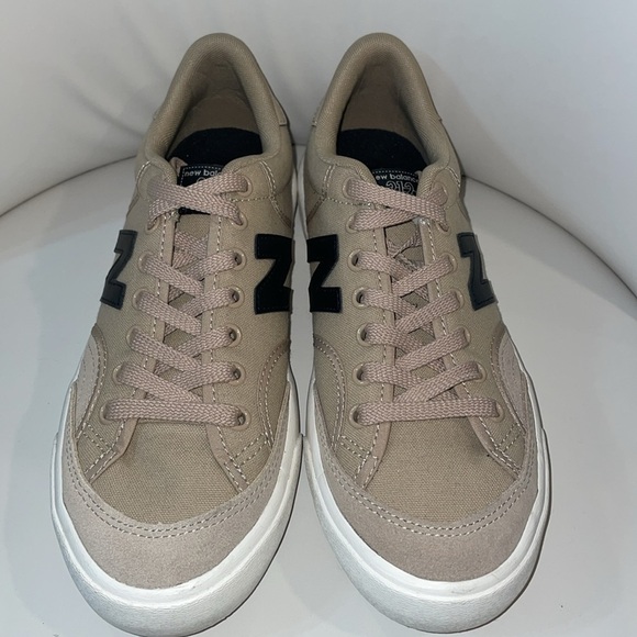 New Balance 212 ProCourt Size 7.5. - Picture 5 of 13